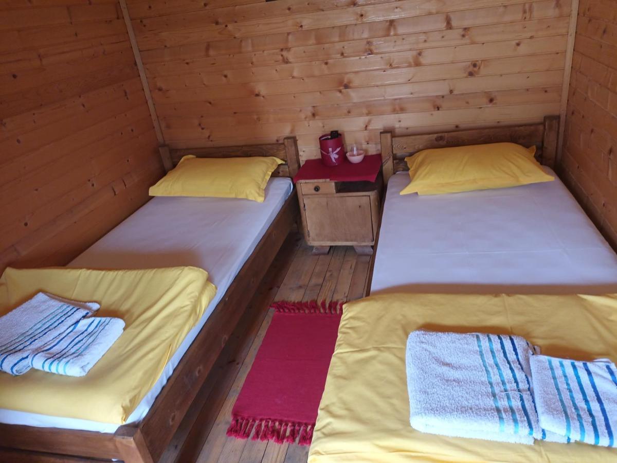 Lolini Bungalovi 노비사드 외부 사진