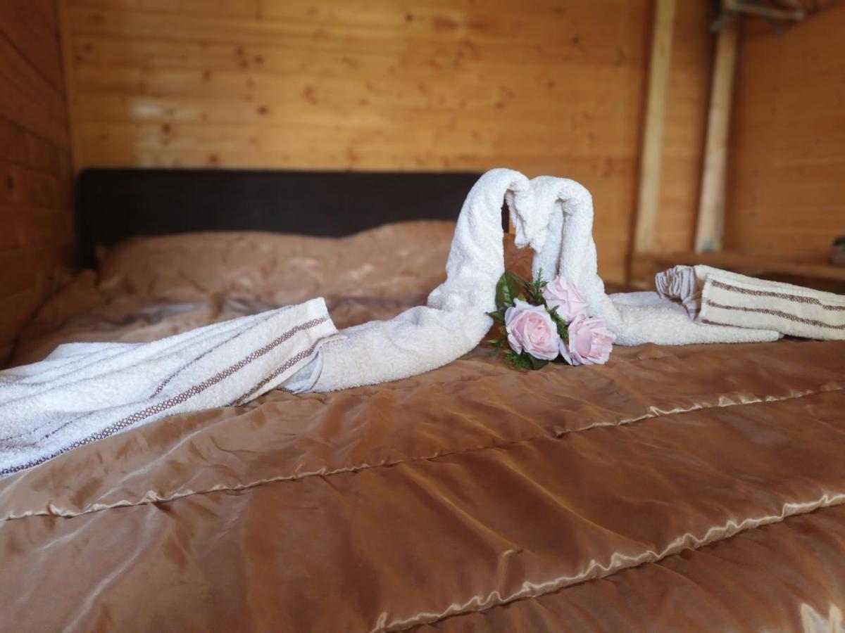 Lolini Bungalovi 노비사드 외부 사진