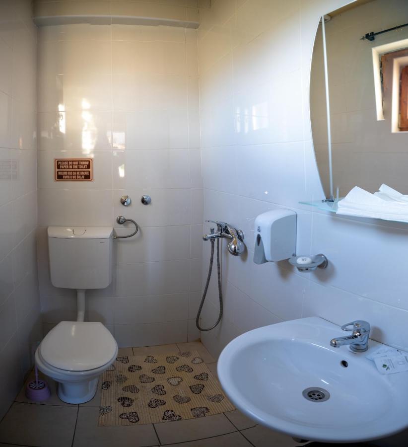 Lolini Bungalovi 노비사드 외부 사진